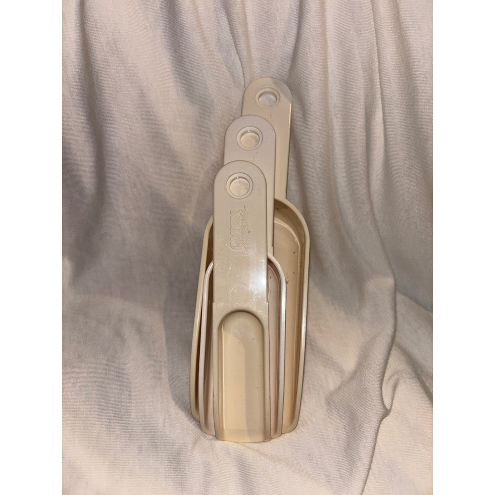 Vintage Pyrex Fireside Cream Plastic Nesting Kitchen Scoops Set of 3 USA Made